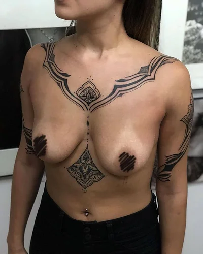 Megan Smith tattoo 019