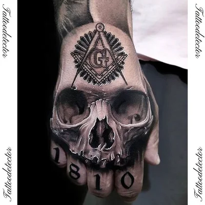Megan Smith tattoo 026