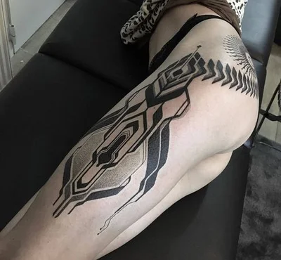 Megan Smith tattoo 037