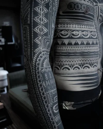 Megan Smith tattoo 041