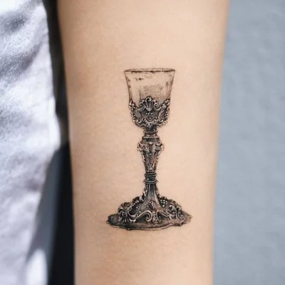 Megan Smith tattoo 048
