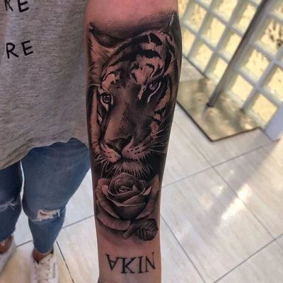 Damian Yozia tattoo 001