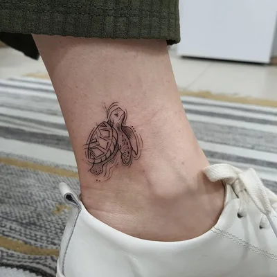 Helena Borges tattoo 035