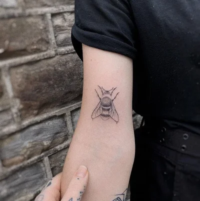 Lydia Amor tattoo 011