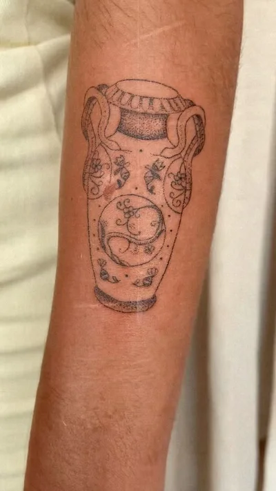 Lydia Amor tattoo 012
