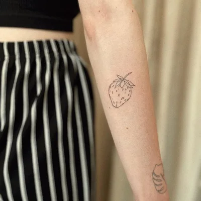 Lydia Amor tattoo 014