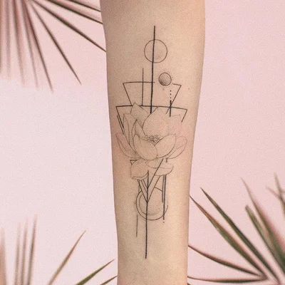 Lydia Amor tattoo 017
