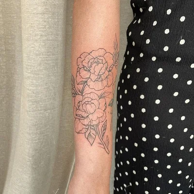 Lydia Amor tattoo 042