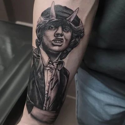 Whitney Seanor tattoo 039