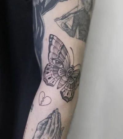 Kati Cherry tattoo 037