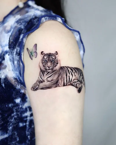 Yeono tattoo 043