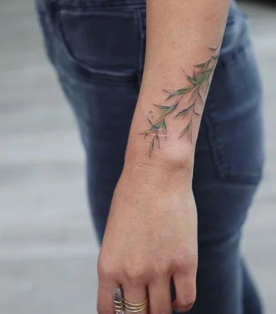 June Jung tattoo 017