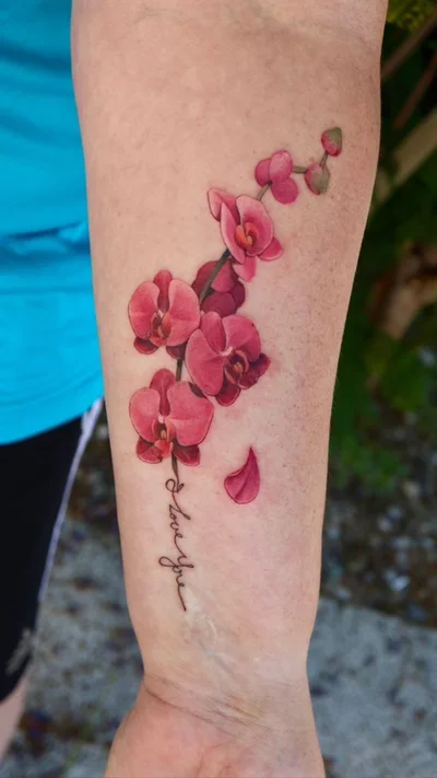 June Jung tattoo 048