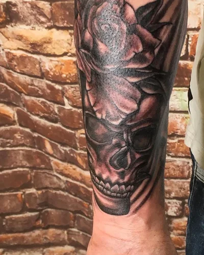 Martin Henshaw tattoo 041