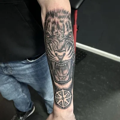 Martina tattoo 035