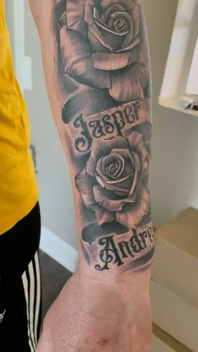Tina (Tattoomini) tattoo 045