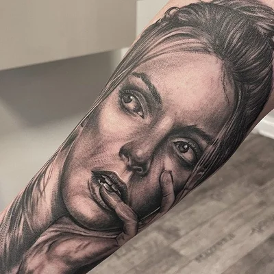 Tina (Tattoomini) tattoo 050