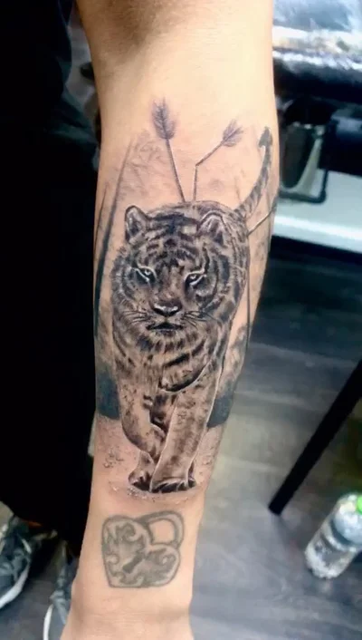 Tattooooze - Tattoo and Piercing studio tattoo 016