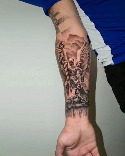 Oleg Romanov tattoo 027