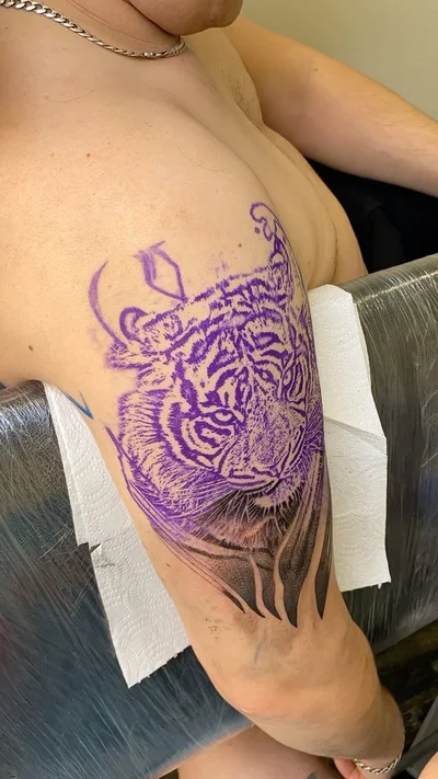 Oleg Romanov tattoo 037