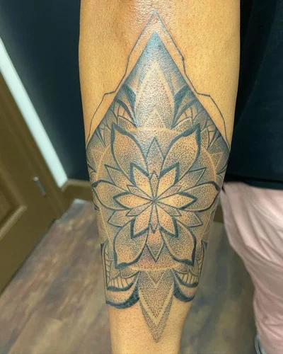 Anton Heudecker tattoo 026