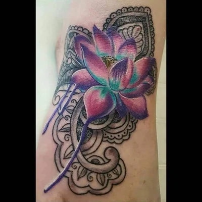 Bronwyn Esmonde-White tattoo 041