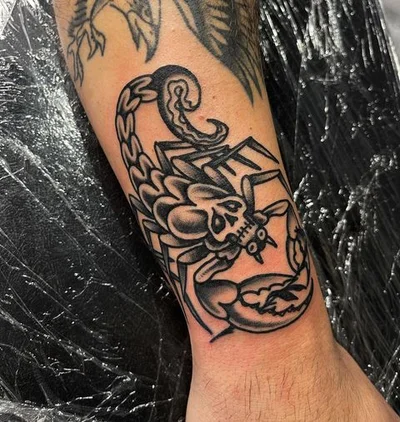 Scarlett Sophia Gilbey tattoo 021