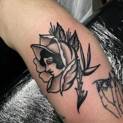 Scarlett Sophia Gilbey tattoo 040