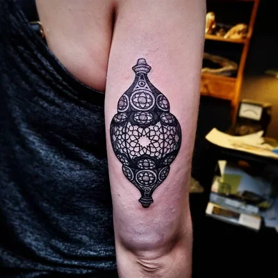 Xander Redfern tattoo 018