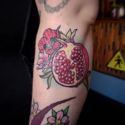 Xander Redfern tattoo 019