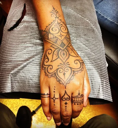 Taz Alexander tattoo 013