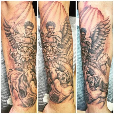 Taz Alexander tattoo 025