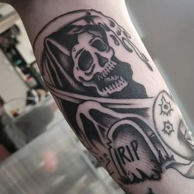 Alex Bach tattoo 012
