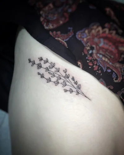 Anna Clarke tattoo 013
