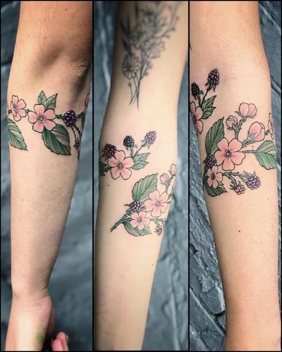 Anna Clarke tattoo 017