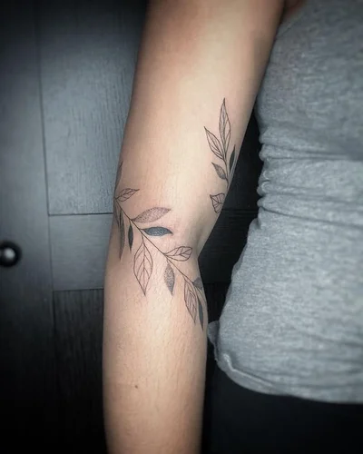 Anna Clarke tattoo 026