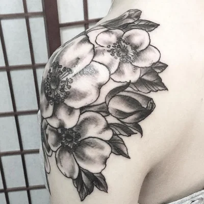 Anna Clarke tattoo 050