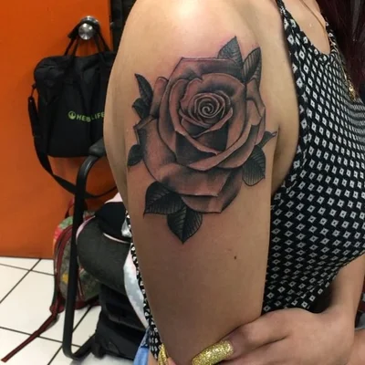 Chris B tattoo 012