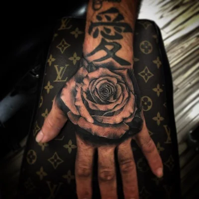 Chris B tattoo 014