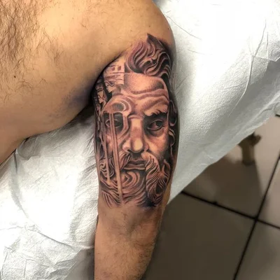 Chris B tattoo 025