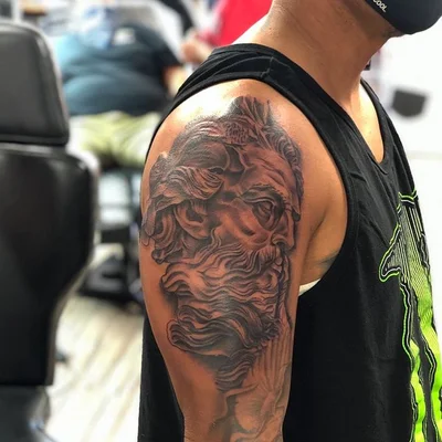 Chris B tattoo 035