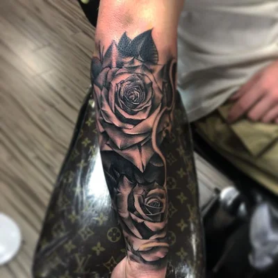 Chris B tattoo 044