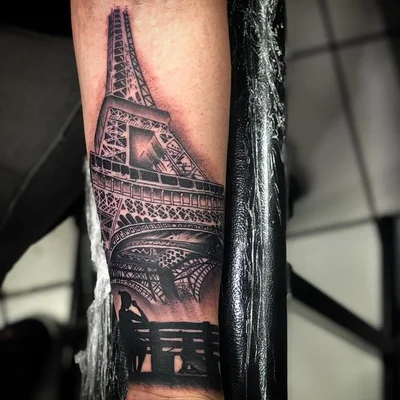 Chris B tattoo 046