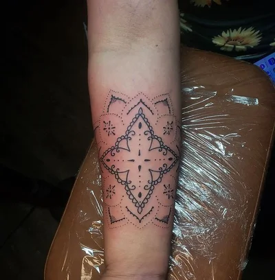 Chris Saunders tattoo 017