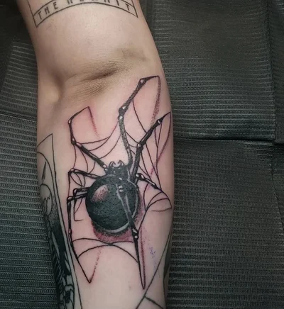Chris Saunders tattoo 041