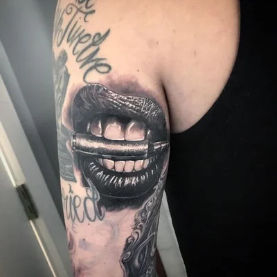 Darren Brown tattoo 009