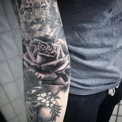 Darren Brown tattoo 039