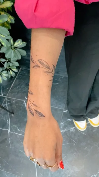 Eloise tattoo 028
