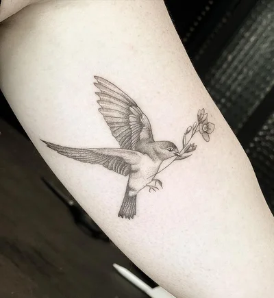 Eloise tattoo 031