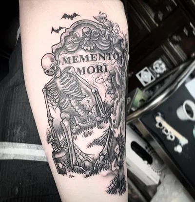 Hailey Slade tattoo 013